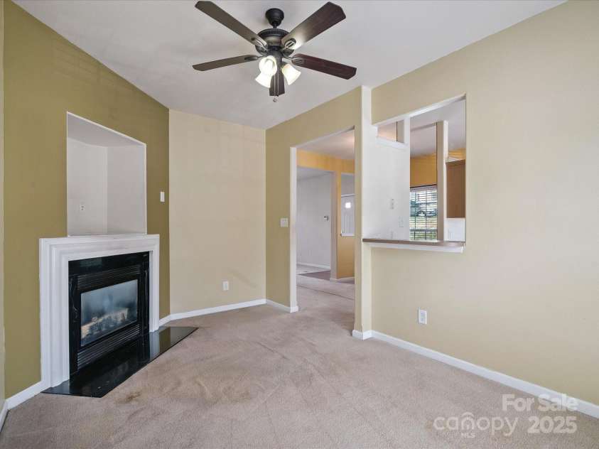 8337 Washoe Pine Lane, Charlotte, NC 28215.  MLS# CAR4290138, YatesRealty ID 31581. 