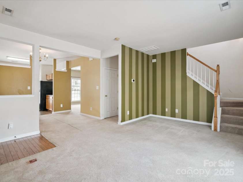 8337 Washoe Pine Lane, Charlotte, NC 28215.  MLS# CAR4290138, YatesRealty ID 31581. 