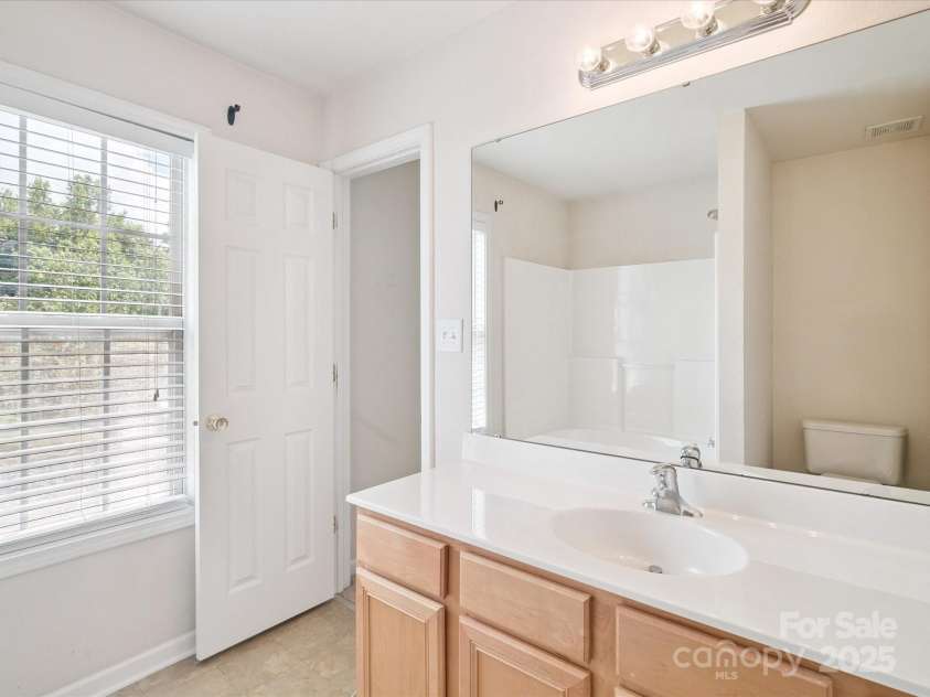 8337 Washoe Pine Lane, Charlotte, NC 28215.  MLS# CAR4290138, YatesRealty ID 31581. 
