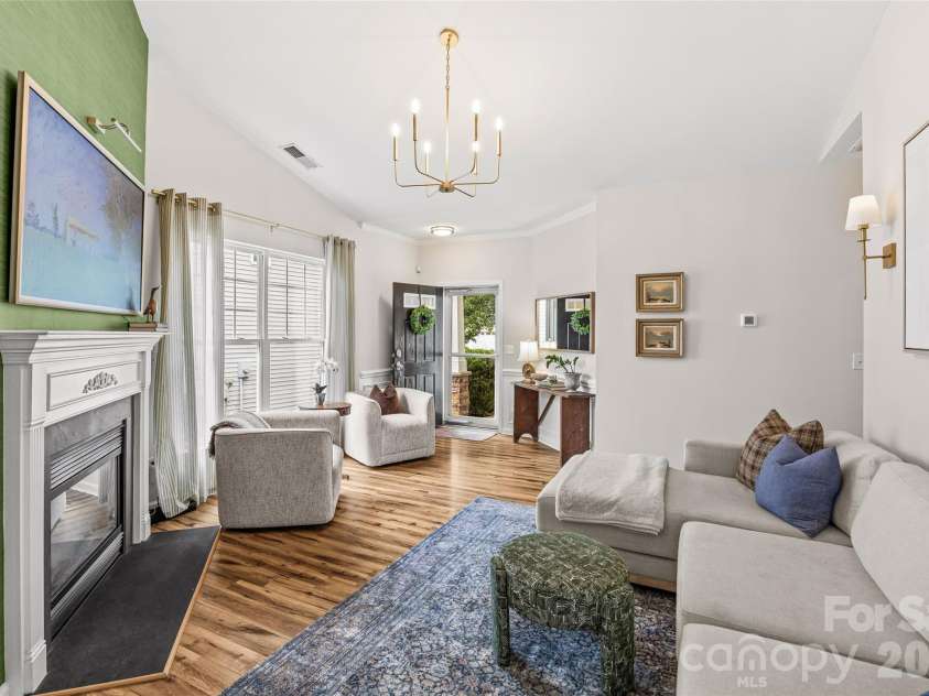 1732 Crabapple Tree Lane, Charlotte, NC 28214.  MLS# CAR4392518, YatesRealty ID 31583. 