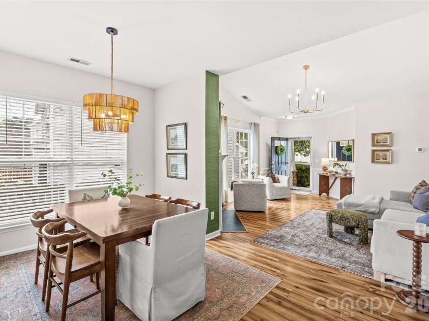 1732 Crabapple Tree Lane, Charlotte, NC 28214.  MLS# CAR4392518, YatesRealty ID 31583. 