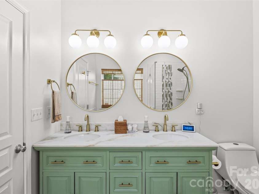 1732 Crabapple Tree Lane, Charlotte, NC 28214.  MLS# CAR4392518, YatesRealty ID 31583. 