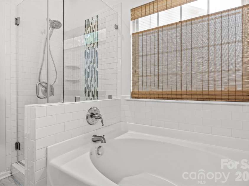 1732 Crabapple Tree Lane, Charlotte, NC 28214.  MLS# CAR4392518, YatesRealty ID 31583. 