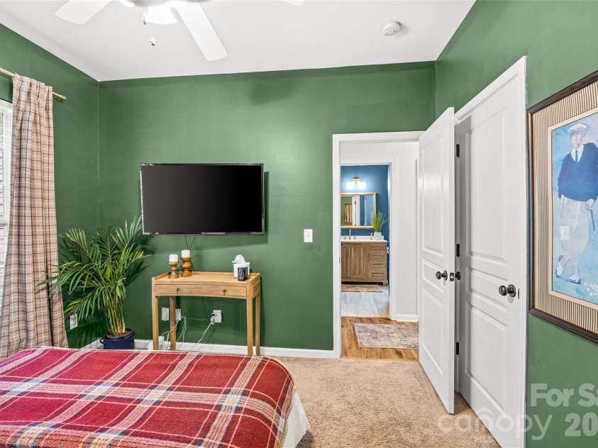 1732 Crabapple Tree Lane, Charlotte, NC 28214.  MLS# CAR4392518, YatesRealty ID 31583. 
