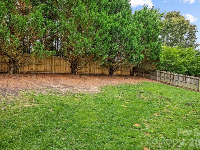 1732 Crabapple Tree Lane, Charlotte, NC 28214.  MLS# CAR4392518, YatesRealty ID 31583. 