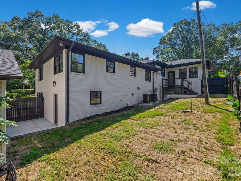 434 Sunnyside Drive, Concord, NC 28025.  MLS# CAR4380840, YatesRealty ID 31584. 