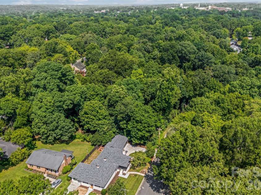 434 Sunnyside Drive, Concord, NC 28025.  MLS# CAR4380840, YatesRealty ID 31584. 