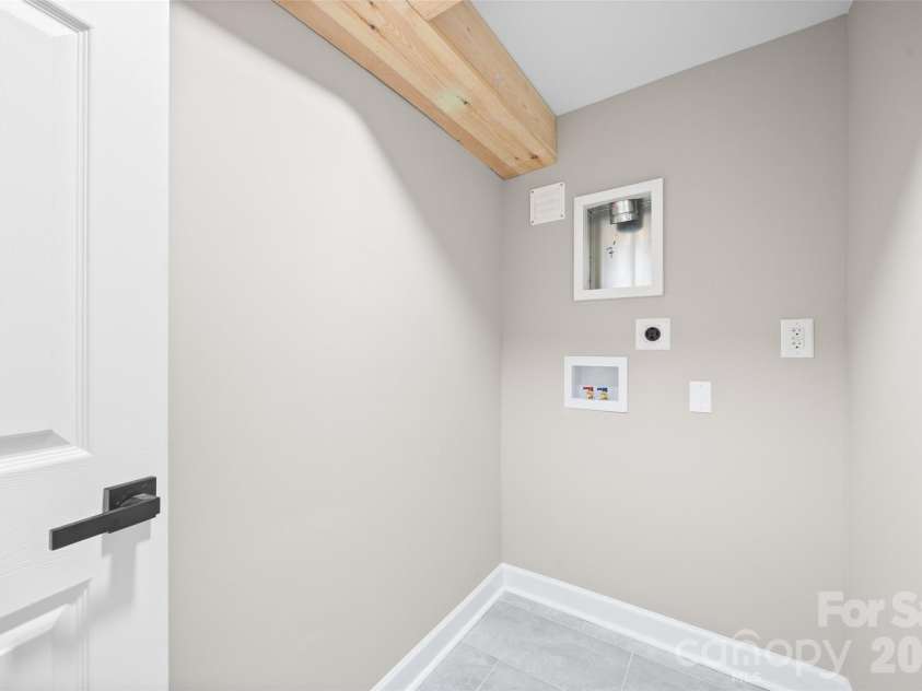 434 Sunnyside Drive, Concord, NC 28025.  MLS# CAR4380840, YatesRealty ID 31584. Basement Laundry room