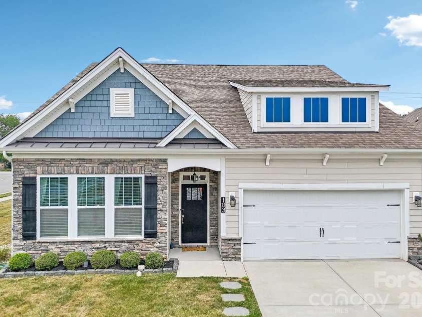 103 Cup Chase Drive, Mooresville, NC 28115.  MLS# CAR4384207, YatesRealty ID 31586. 