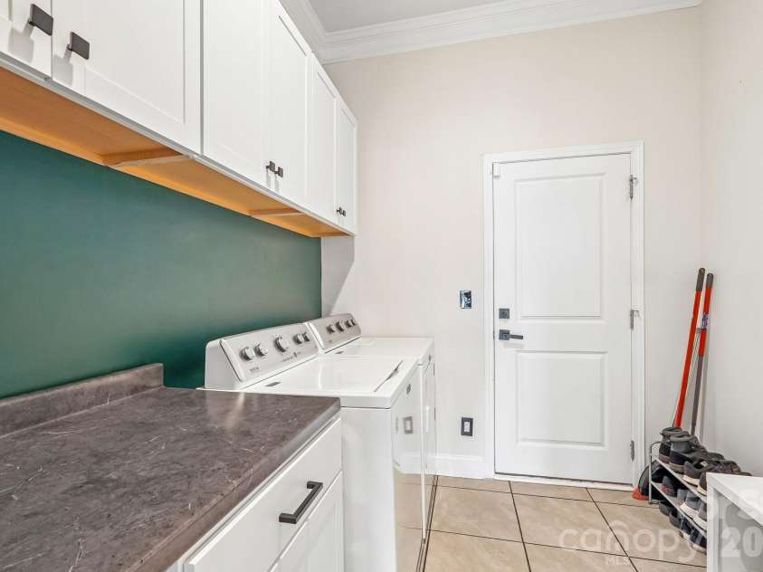 103 Cup Chase Drive, Mooresville, NC 28115.  MLS# CAR4384207, YatesRealty ID 31586. 