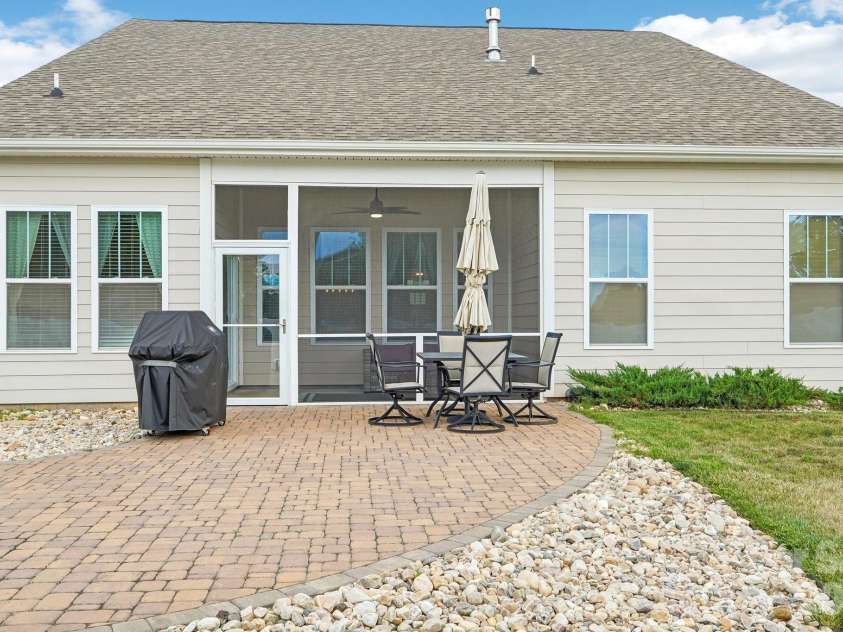 103 Cup Chase Drive, Mooresville, NC 28115.  MLS# CAR4384207, YatesRealty ID 31586. 