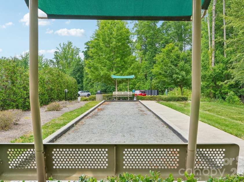 103 Cup Chase Drive, Mooresville, NC 28115.  MLS# CAR4384207, YatesRealty ID 31586. 