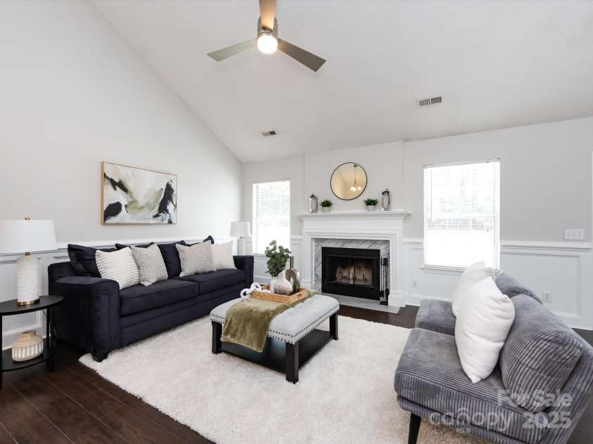 13030 Peacock Lane, Charlotte, NC 28215.  MLS# CAR4286276, YatesRealty ID 31586. 