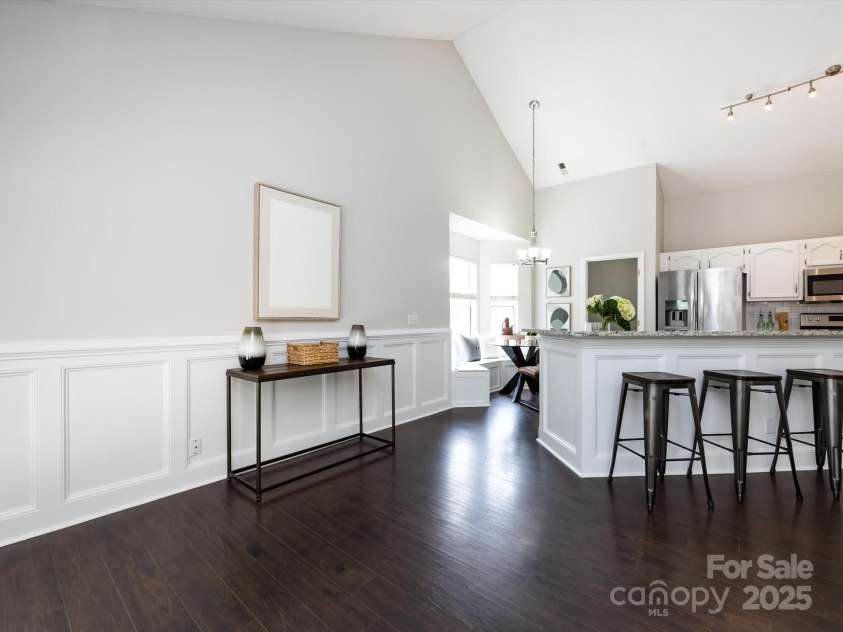 13030 Peacock Lane, Charlotte, NC 28215.  MLS# CAR4286276, YatesRealty ID 31586. 