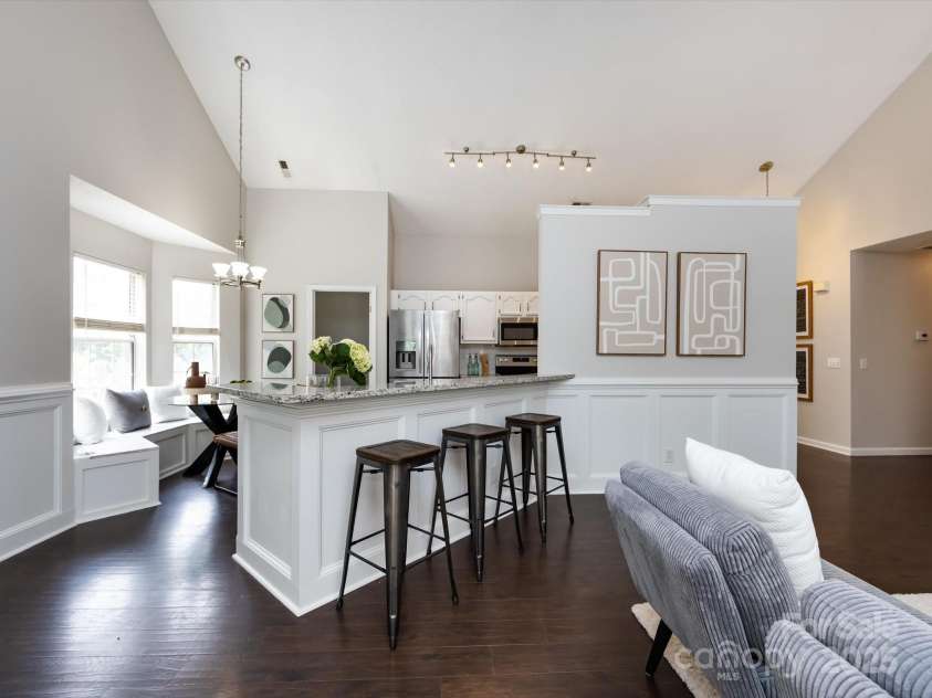 13030 Peacock Lane, Charlotte, NC 28215.  MLS# CAR4286276, YatesRealty ID 31586. 