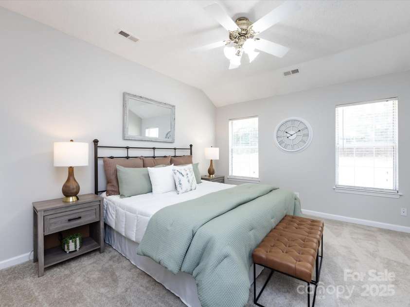 13030 Peacock Lane, Charlotte, NC 28215.  MLS# CAR4286276, YatesRealty ID 31586. 