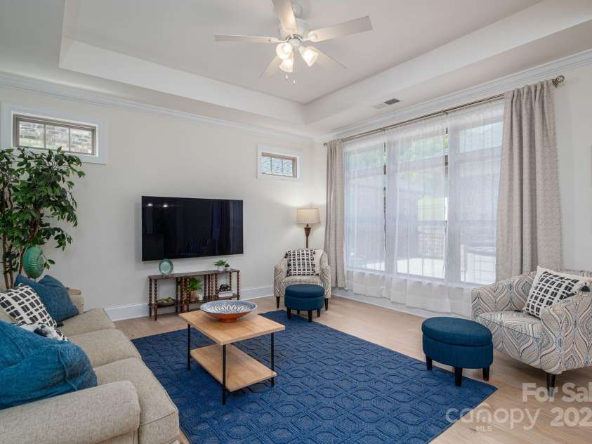 5268 Courtyard Lane, Belmont, NC 28012.  MLS# CAR4274394, YatesRealty ID 31587. 