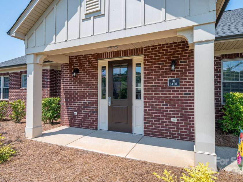 5268 Courtyard Lane, Belmont, NC 28012.  MLS# CAR4274394, YatesRealty ID 31587. Clubhouse