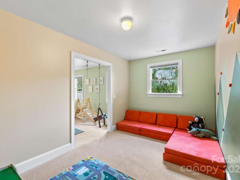 16219 Winnow Court, Cornelius, NC 28031.  MLS# CAR4277050, YatesRealty ID 31588. 