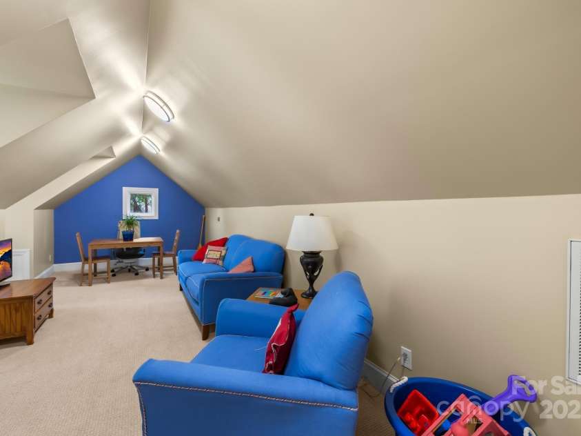 16219 Winnow Court, Cornelius, NC 28031.  MLS# CAR4277050, YatesRealty ID 31588. 