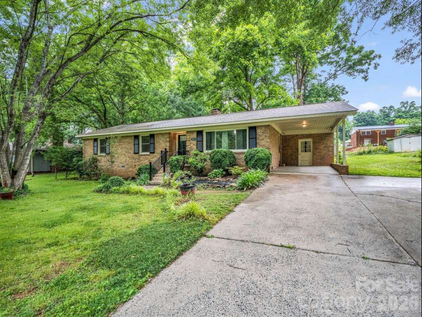 803 Brittain Drive, Shelby, NC 28150.  MLS# CAR4390286, YatesRealty ID 31588. 