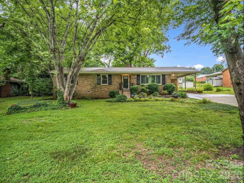 803 Brittain Drive, Shelby, NC 28150.  MLS# CAR4390286, YatesRealty ID 31588. 