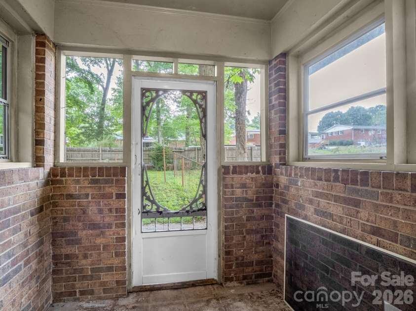 803 Brittain Drive, Shelby, NC 28150.  MLS# CAR4390286, YatesRealty ID 31588. 