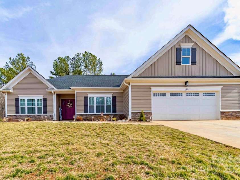 136 Falls Leaf Drive, Troutman, NC 28166.  MLS# CAR4228038, YatesRealty ID 3159. 