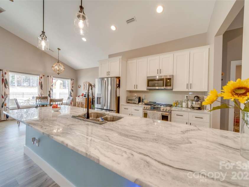 136 Falls Leaf Drive, Troutman, NC 28166.  MLS# CAR4228038, YatesRealty ID 3159. 