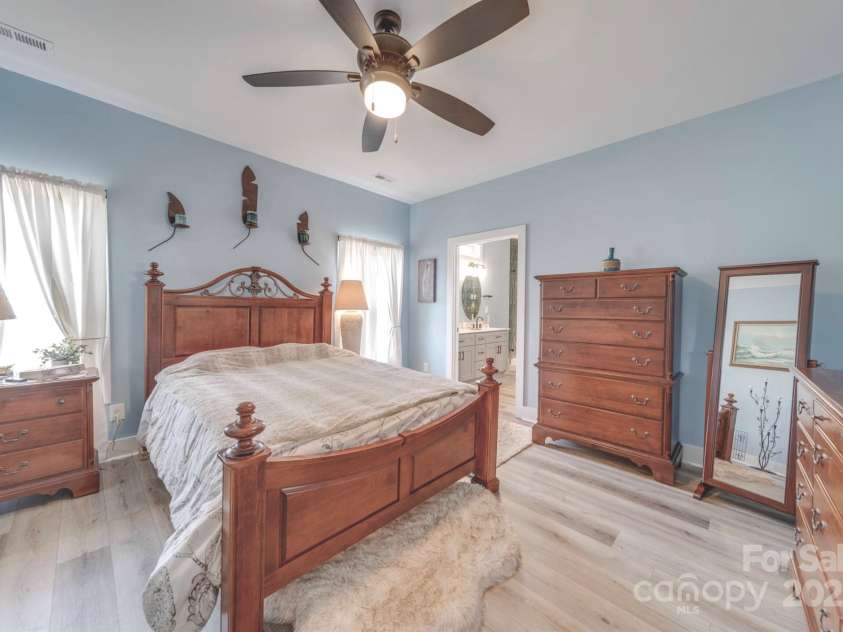 136 Falls Leaf Drive, Troutman, NC 28166.  MLS# CAR4228038, YatesRealty ID 3159. 