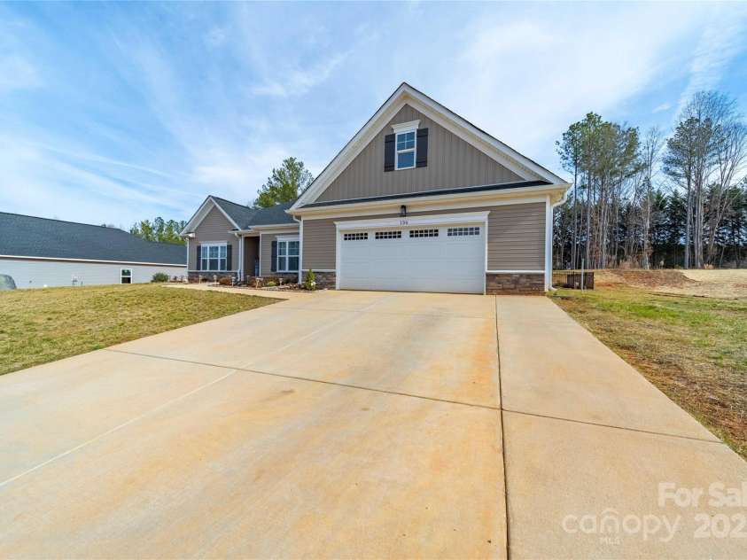 136 Falls Leaf Drive, Troutman, NC 28166.  MLS# CAR4228038, YatesRealty ID 3159. 