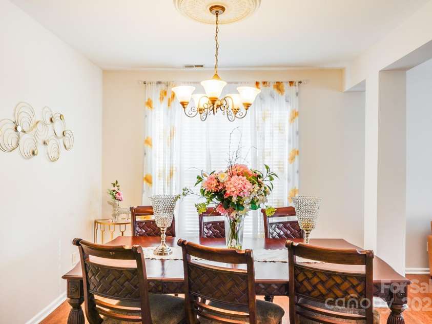 16035 Long Talon Way, Charlotte, NC 28278.  MLS# CAR4301407, YatesRealty ID 3159. 