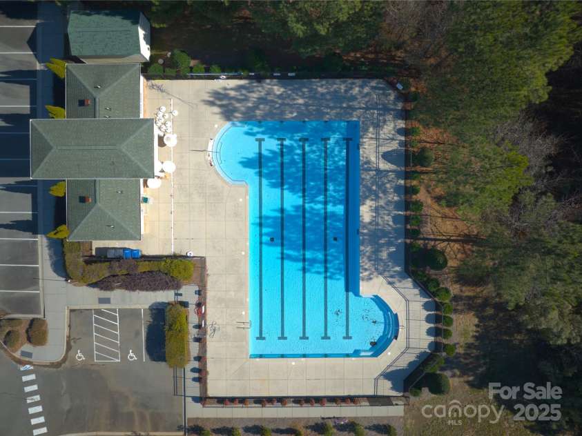 16035 Long Talon Way, Charlotte, NC 28278.  MLS# CAR4301407, YatesRealty ID 3159. 