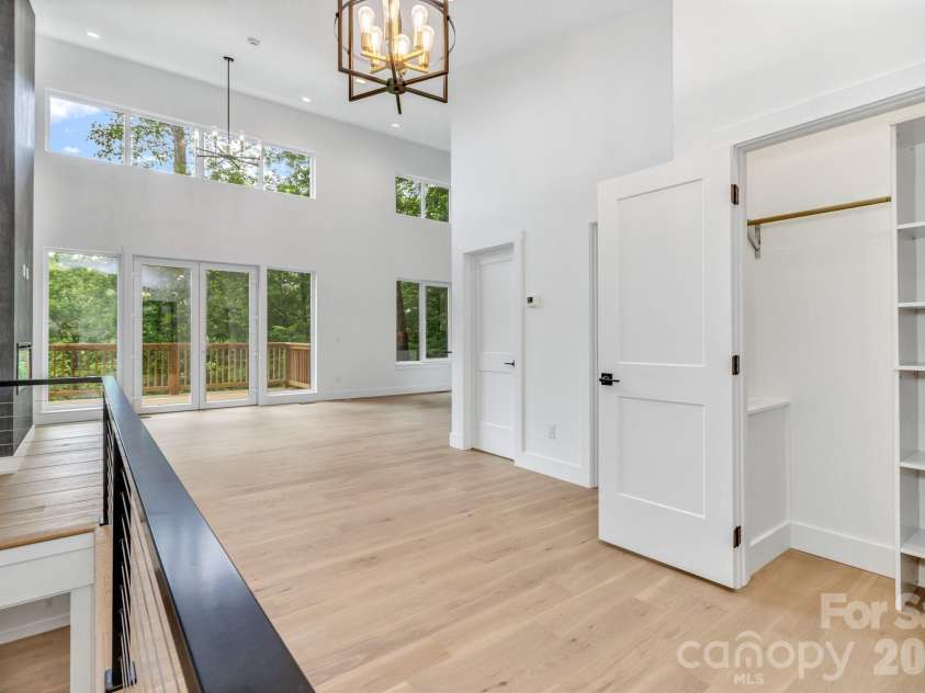 50 Sleeping Bear Ridge, Maggie Valley, NC 28751.  MLS# CAR4391689, YatesRealty ID 31590. 