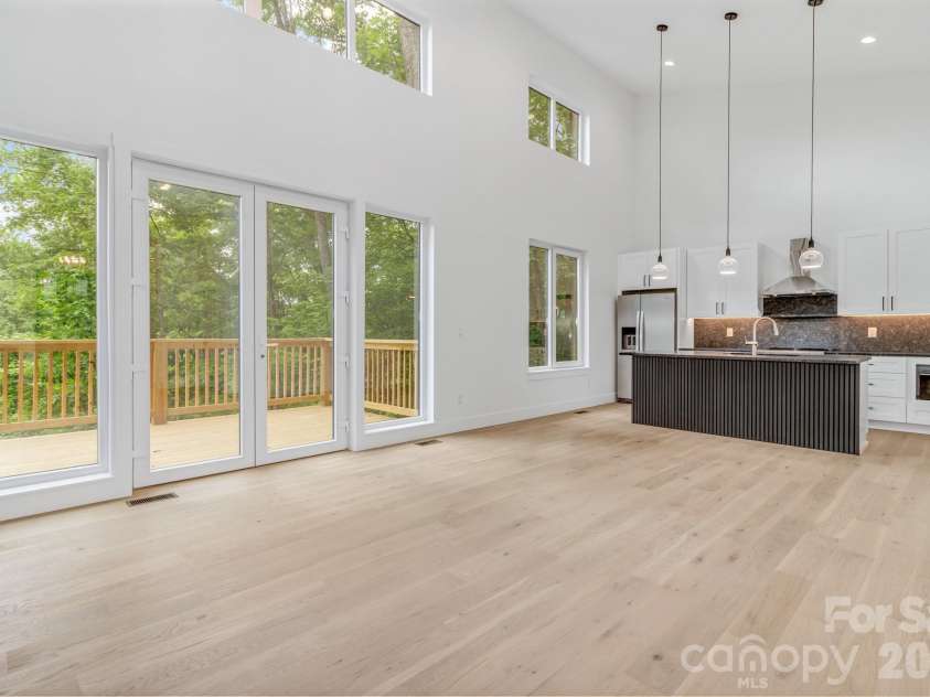50 Sleeping Bear Ridge, Maggie Valley, NC 28751.  MLS# CAR4391689, YatesRealty ID 31590. 
