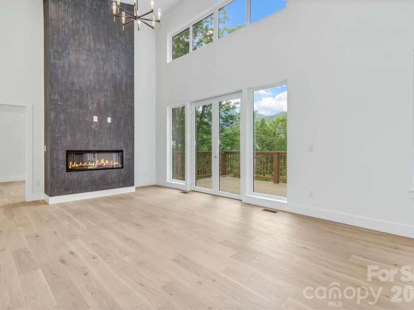 50 Sleeping Bear Ridge, Maggie Valley, NC 28751.  MLS# CAR4391689, YatesRealty ID 31590. 