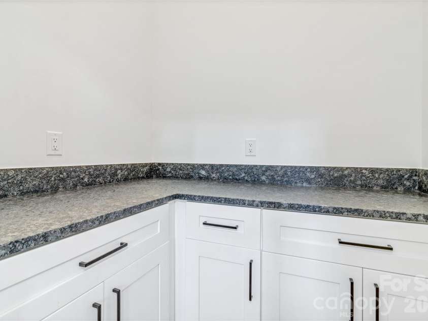 50 Sleeping Bear Ridge, Maggie Valley, NC 28751.  MLS# CAR4391689, YatesRealty ID 31590. 