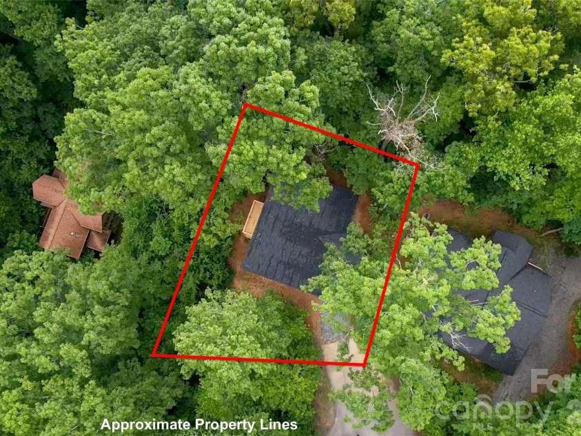 50 Sleeping Bear Ridge, Maggie Valley, NC 28751.  MLS# CAR4391689, YatesRealty ID 31590. 