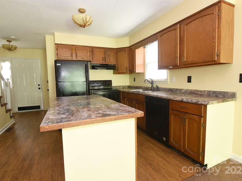 61 Riverside Villa Drive, Maggie Valley, NC 28751.  MLS# CAR4287232, YatesRealty ID 31591. 