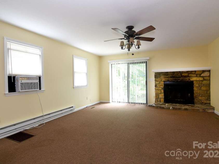 61 Riverside Villa Drive, Maggie Valley, NC 28751.  MLS# CAR4287232, YatesRealty ID 31591. 