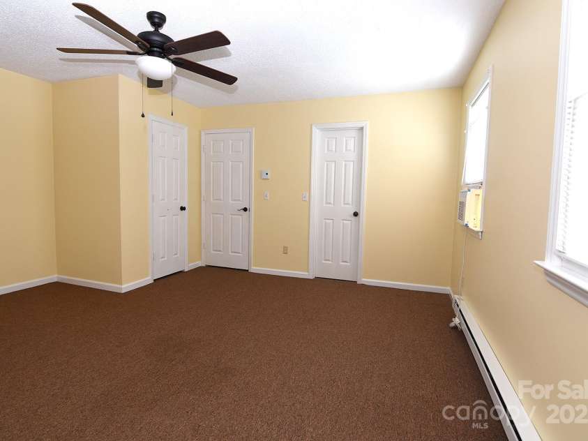 61 Riverside Villa Drive, Maggie Valley, NC 28751.  MLS# CAR4287232, YatesRealty ID 31591. 