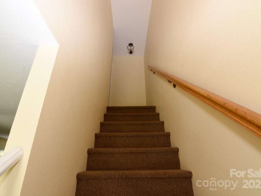 61 Riverside Villa Drive, Maggie Valley, NC 28751.  MLS# CAR4287232, YatesRealty ID 31591. 