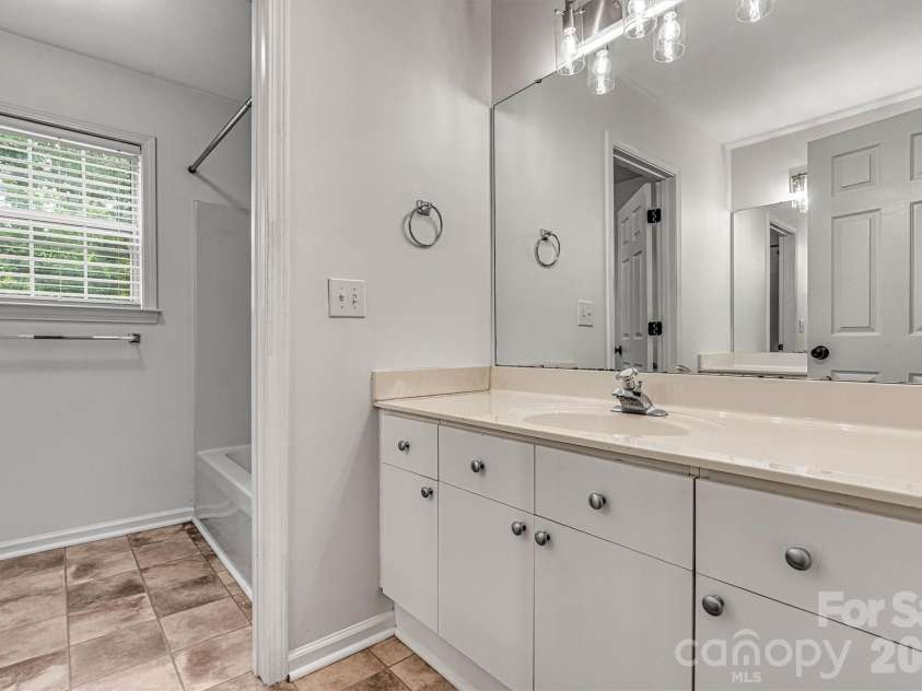 7001 Plough Drive, Mint Hill, NC 28227.  MLS# CAR4391731, YatesRealty ID 31591. 