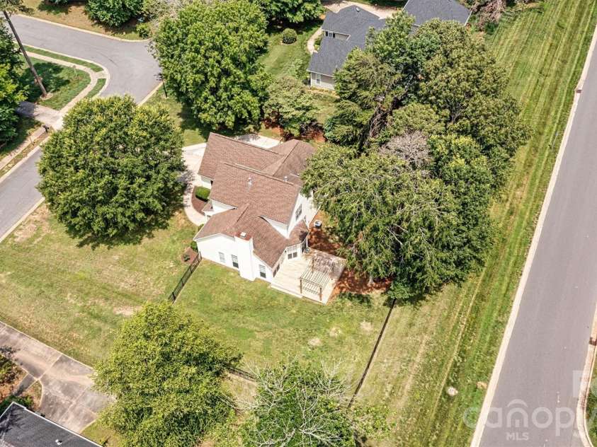 7001 Plough Drive, Mint Hill, NC 28227.  MLS# CAR4391731, YatesRealty ID 31591. 