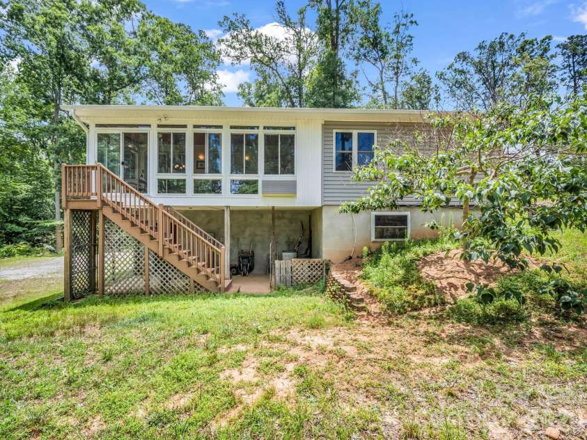 1943 Landrum Road, Columbus, NC 28722.  MLS# CAR4387149, YatesRealty ID 31592. 
