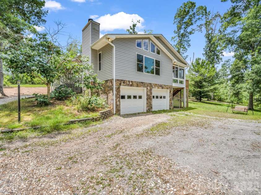1943 Landrum Road, Columbus, NC 28722.  MLS# CAR4387149, YatesRealty ID 31592. 
