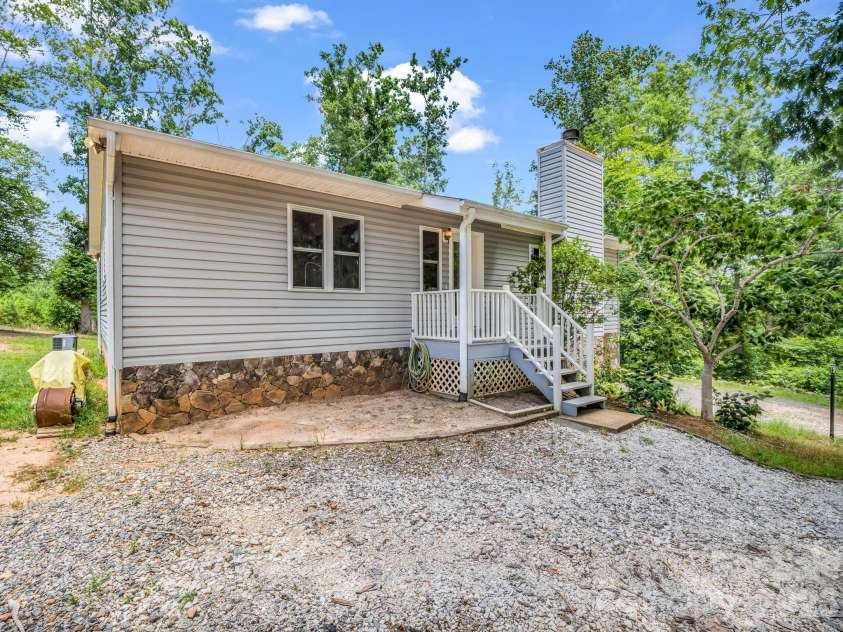 1943 Landrum Road, Columbus, NC 28722.  MLS# CAR4387149, YatesRealty ID 31592. 
