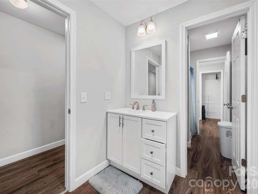 201 Main Street, Union, SC 29379.  MLS# CAR4395423, YatesRealty ID 31593. 