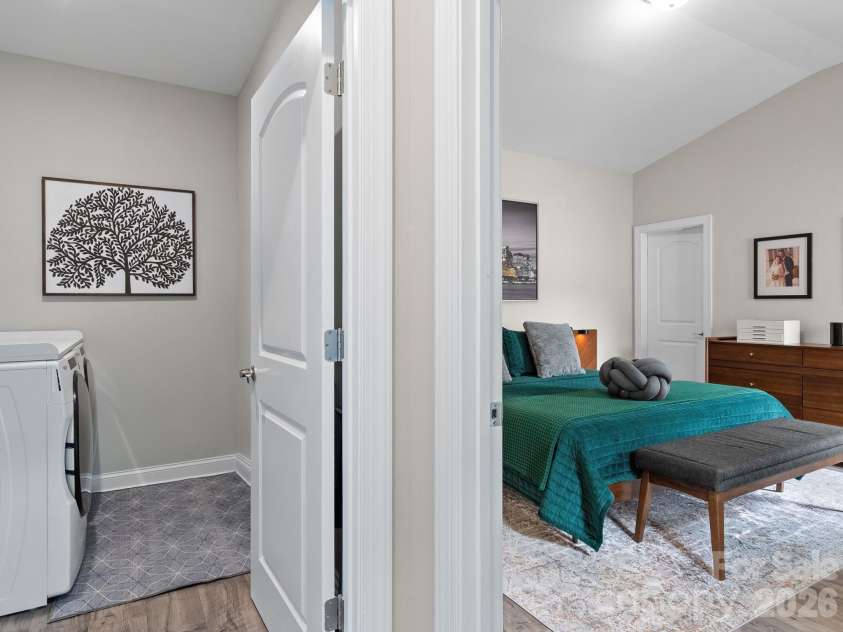 58 Walnut Springs Drive, Asheville, NC 28804.  MLS# CAR4390218, YatesRealty ID 31594. 