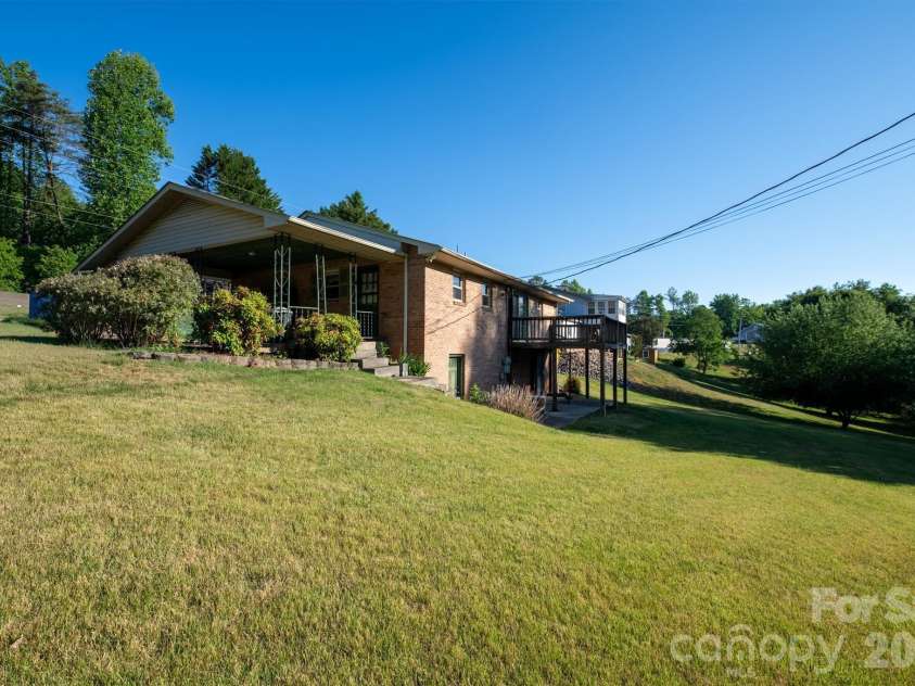 4024 Piney Road, Morganton, NC 28655.  MLS# CAR4384406, YatesRealty ID 31596. 